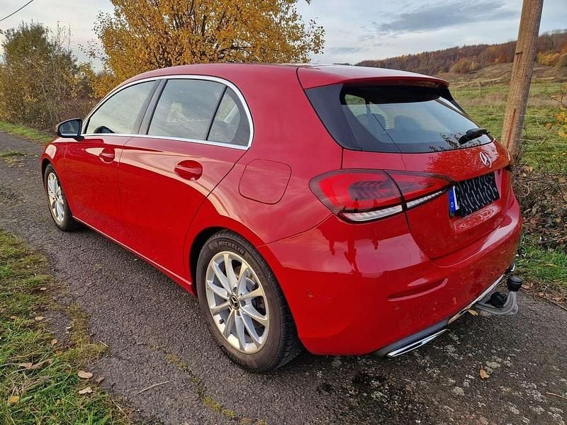 Gebraucht Mercedes A220 Progressive 190 PS (139 kW) 2019 Rot Limousine