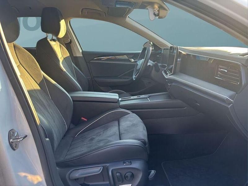 Gebraucht VW Passat 2025 Weiss Kombi