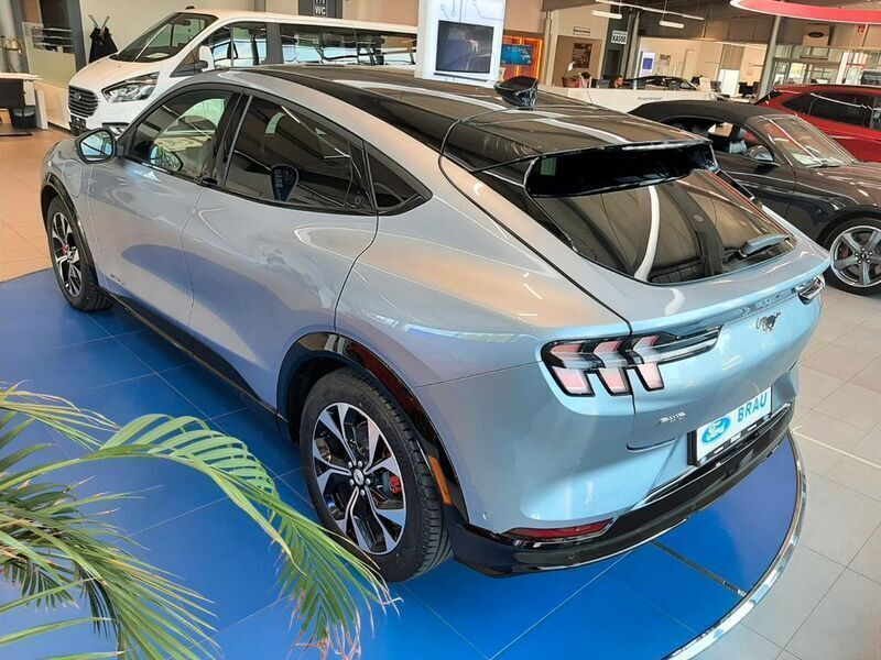 Gebraucht Ford Mustang Mach-E 197 kW (269 PS) 2023 Blau SUV