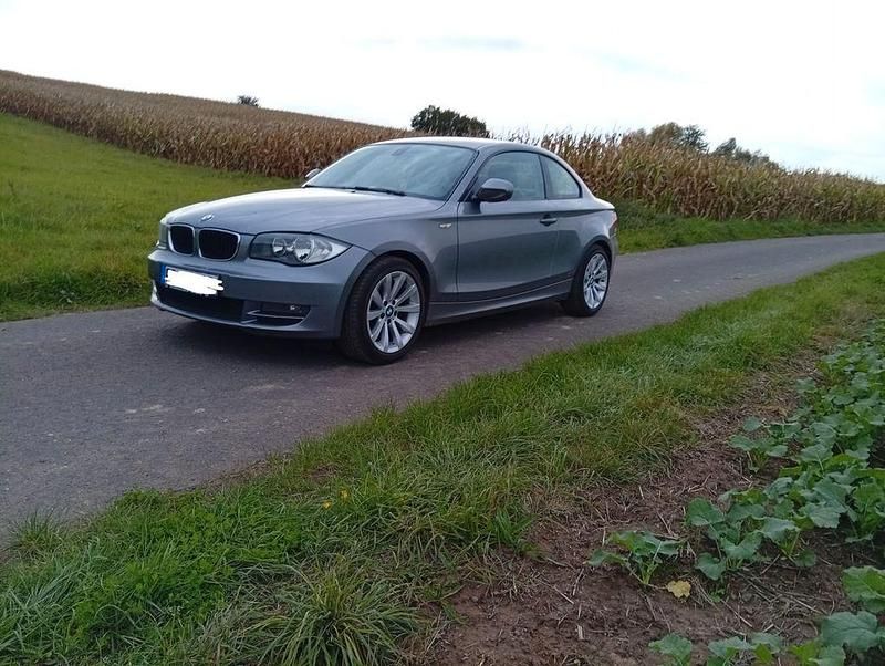 Gebraucht BMW 120 170 PS (125 kW) 2010 Grau Kleinwagen