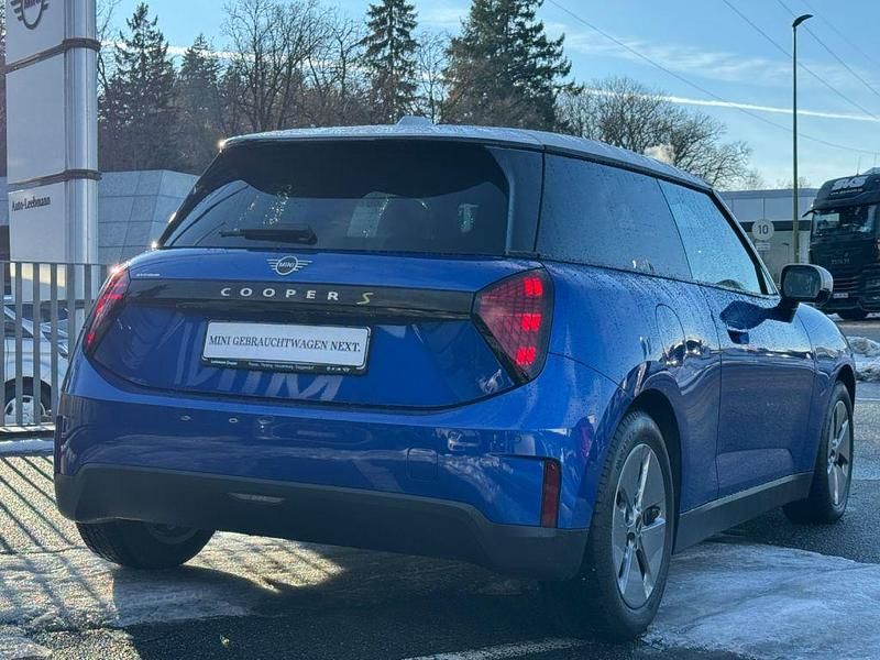 Gebraucht Mini Cooper 160 kW (218 PS) 2024 Blazing blue (metallic) Kleinwagen