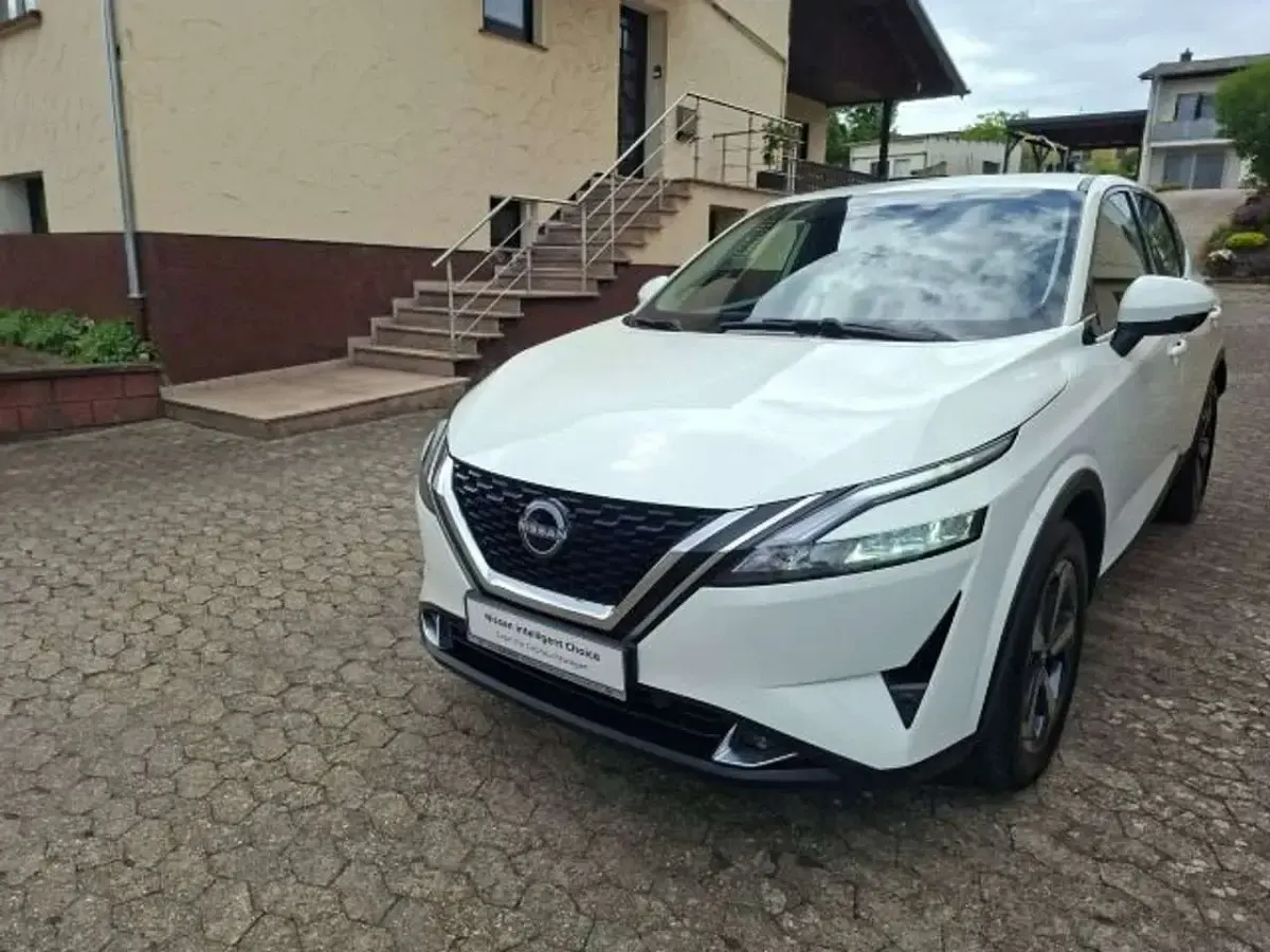 Gebraucht Nissan Qashqai 360º 140 PS (102 kW) 2023 White (s) SUV