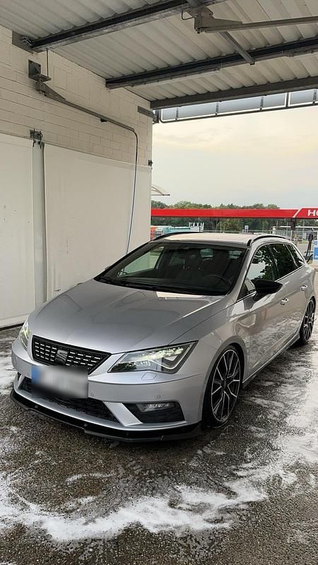 Gebraucht Seat Leon ST XCELLENCE 150 PS (110 kW) 2019 Silber Kombi