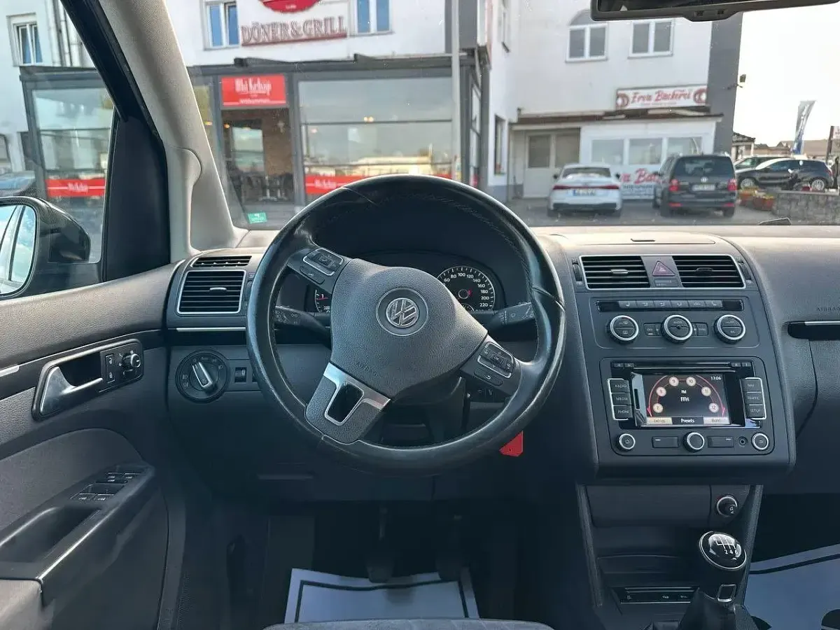 Gebraucht VW Touran Highline 105 PS (77 kW) 2012 Van / Kleinbus