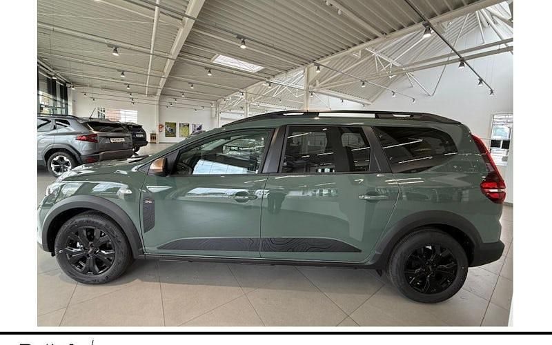 Neu Dacia Jogger Extreme 141 PS (103 kW) 2025 Grün Van / Kleinbus