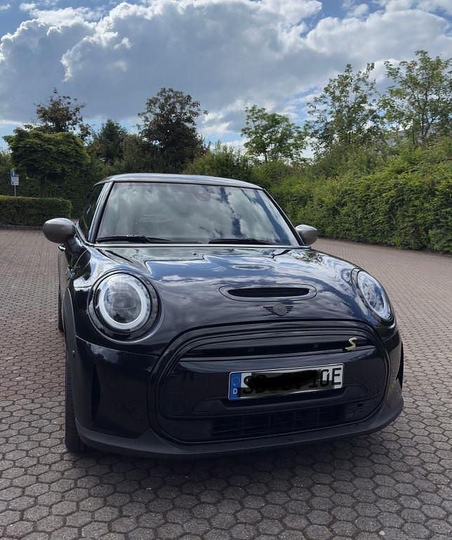 Gebraucht Mini Cooper SE 135 kW (184 PS) 2022 Schwarz Kleinwagen