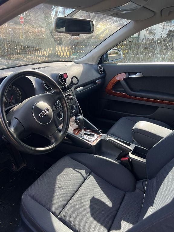 Gebraucht Audi A3 Ambiente 131 PS (96 kW) 2004 Silber Kleinwagen