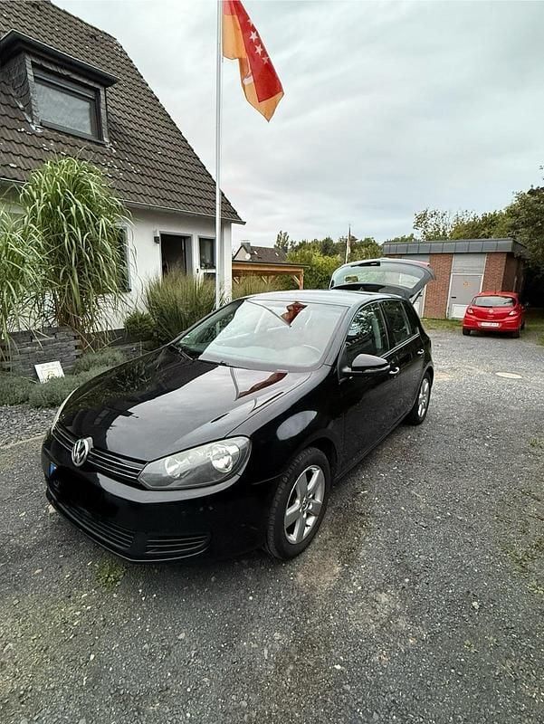 Schwarz Gebraucht 2011 VW Golf VI Kleinwagen | 4.700 € (Fairer Preis) - Bild 1/4