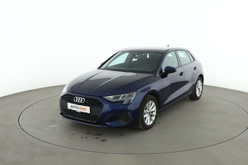 Blau Gebraucht 2023 Audi A3 Basis Limousine | 23.440 € (Guter Preis) - Bild 1/4