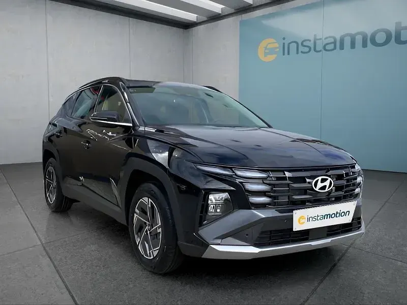 Neu Hyundai Tucson Select 150 PS (110 kW) 2026 Schwarz SUV
