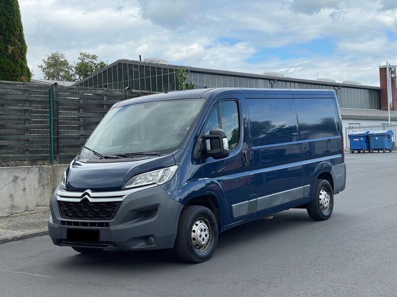 Blau Gebraucht 2017 Citroën Jumper Van / Kleinbus | 9.200 € (Superpreis) - Bild 1/4