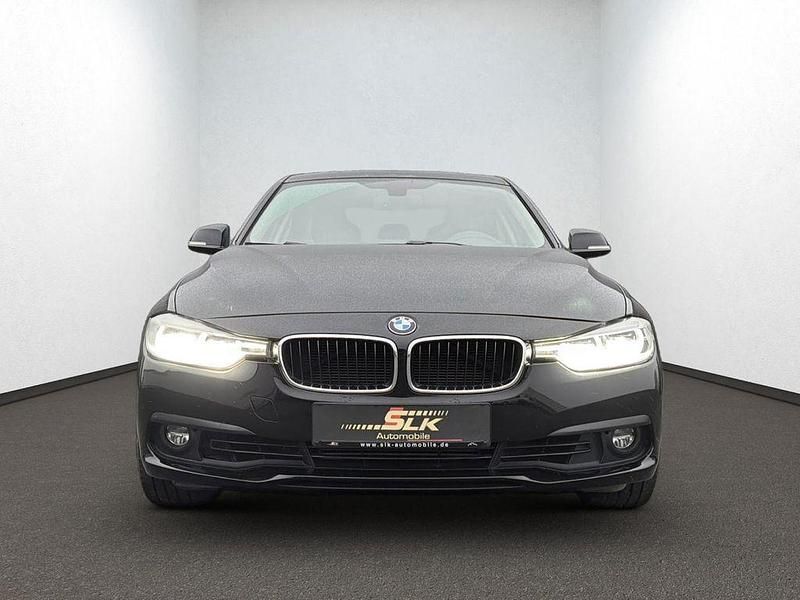 Gebraucht BMW 318 Advantage 136 PS (100 kW) 2018 Schwarz Limousine