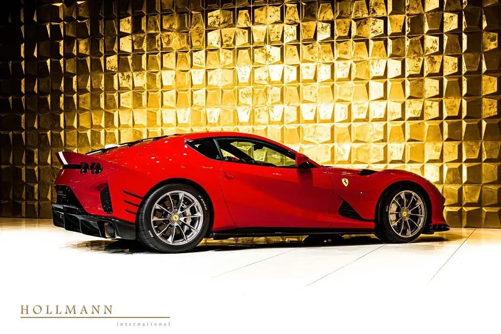 Second-hand Ferrari 812 829 CP (609 kW) 2022 Roșu Coupe
