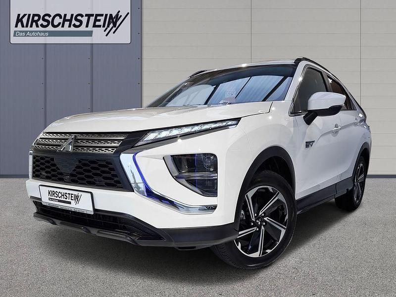 Weiss Gebraucht 2022 Mitsubishi Eclipse Cross Basis SUV | 20.490 € (Superpreis) - Bild 1/3