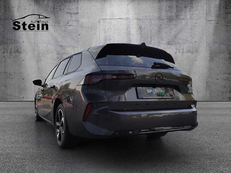 Gebraucht Opel Astra 131 PS (96 kW) 2024 Mondstein grau (metallic) Kombi