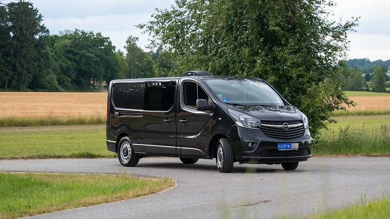 Schwarz Gebraucht 2019 Opel Vivaro Van | 24.990 € - Bild 1/4