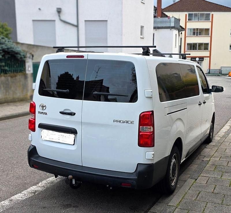 Gebraucht Toyota Proace 166 PS (122 kW) 2020 Weiß Van / Kleinbus