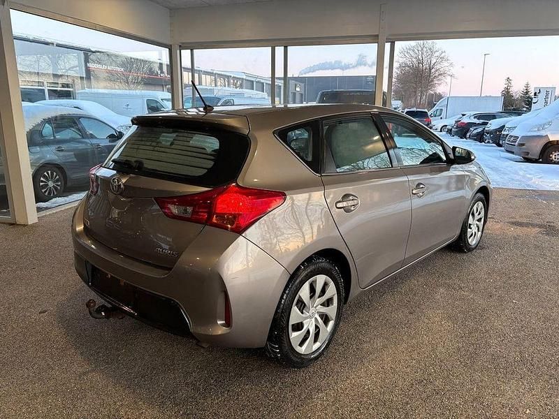 Gebraucht Toyota Auris T2 2013 Braun Limousine