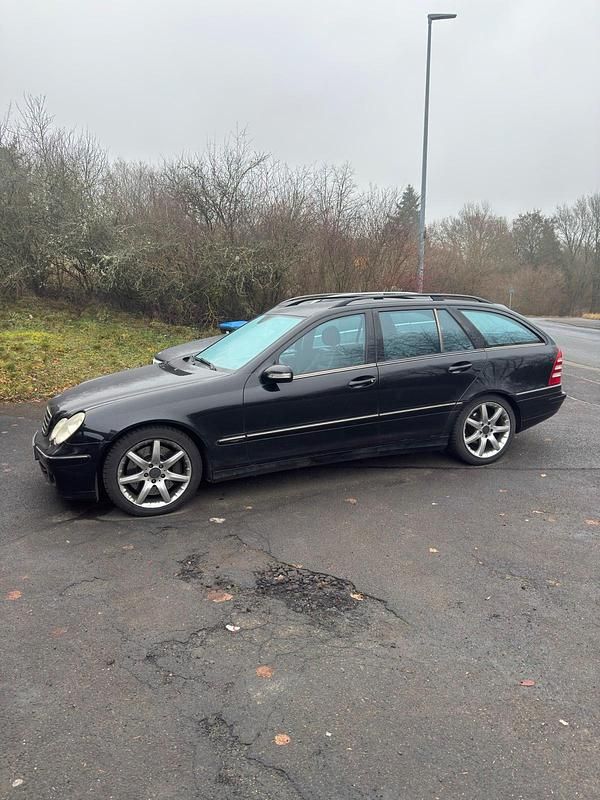 Gebraucht Mercedes C320 224 PS (164 kW) 2005 Schwarz Kombi