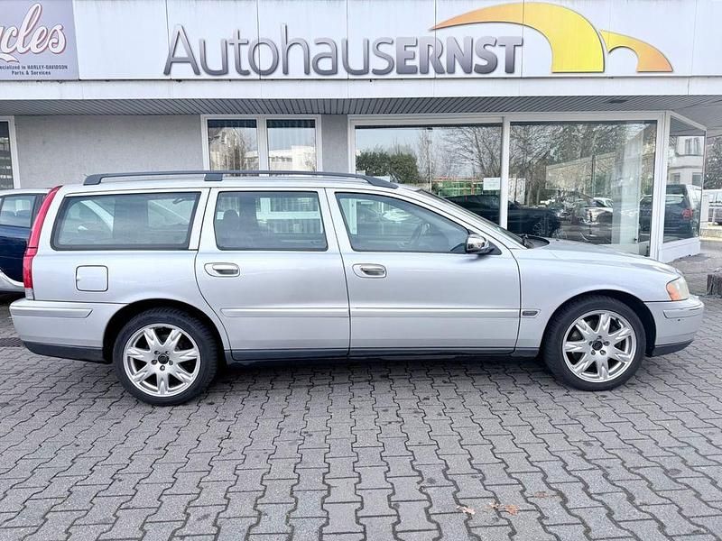 Gebraucht Volvo V70 Kinetic 140 PS (102 kW) 2005 Silber Kombi