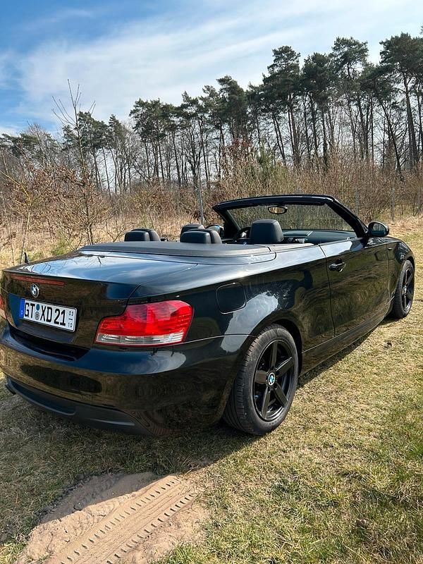 Schwarz Gebraucht 2008 BMW 118 Cabriolet M Sport Cabrio | 5.400 € (Fairer Preis) - Bild 1/4