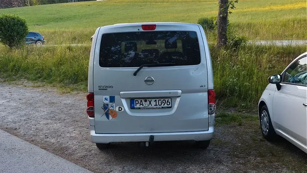 Gebraucht Nissan Evalia Tekna 110 PS (80 kW) 2012 Grau Van / Kleinbus
