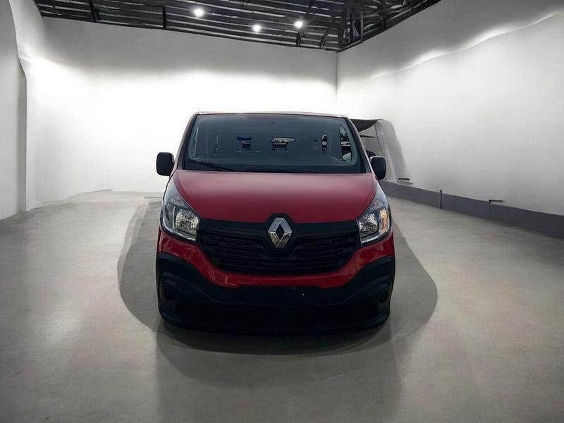 Gebraucht Renault Trafic 95 PS (69 kW) 2016 Rot Van / Kleinbus