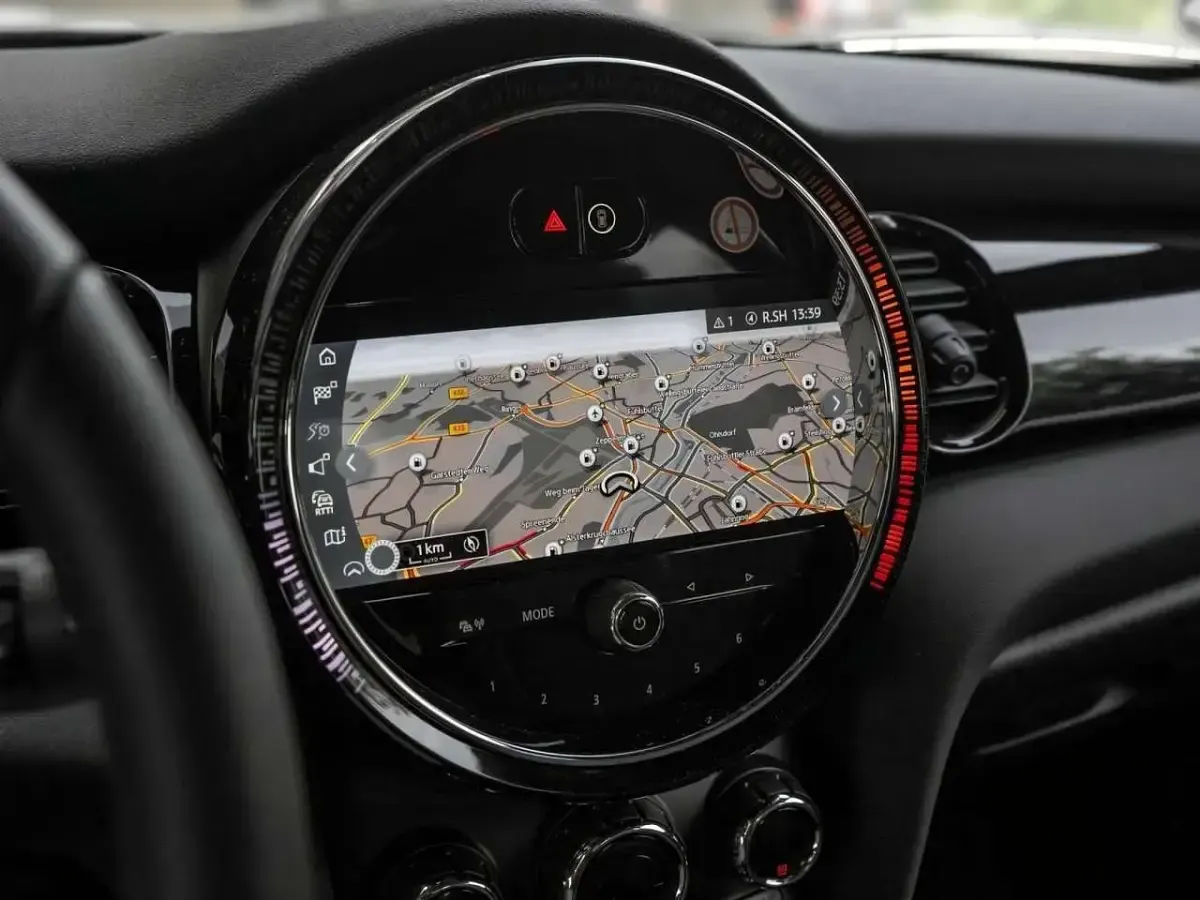 Używany Mini Cooper Classic 136 KM (100 kW) 2022 Biały Hatchback