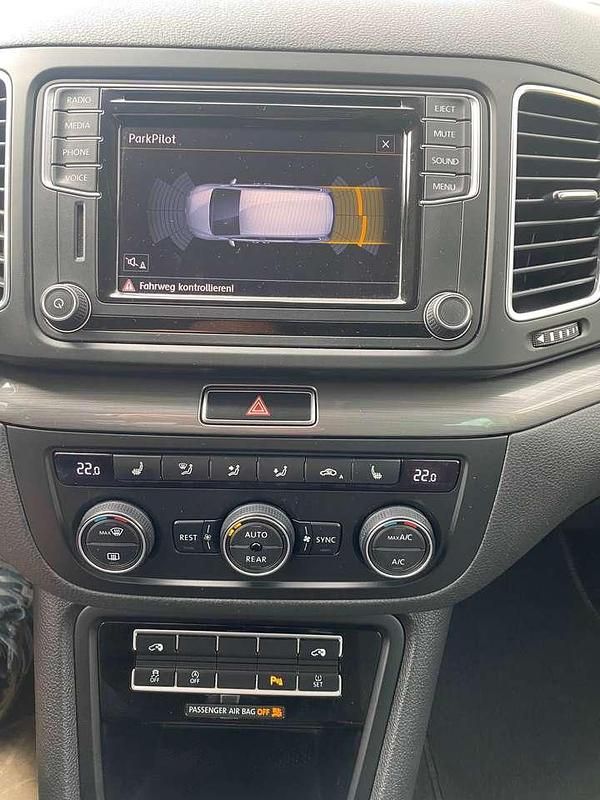 Gebraucht VW Sharan 150 PS (110 kW) 2016 Indiumgrau metallic Van / Kleinbus