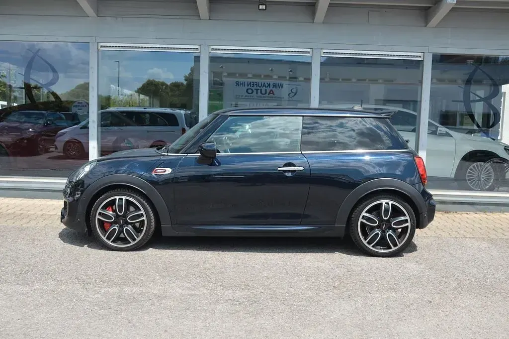 Gebraucht Mini John Cooper Works 231 PS (169 kW) 2021 Schwarz Kleinwagen