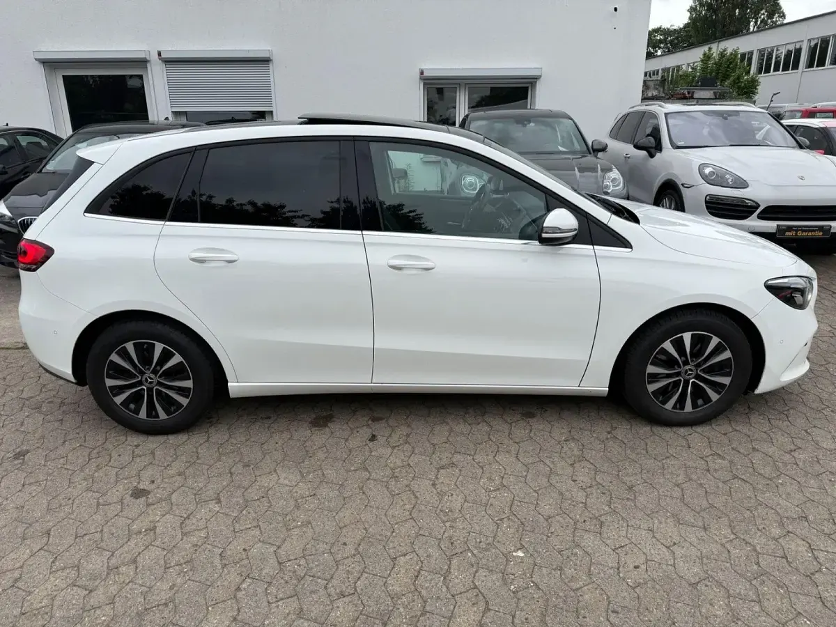 Gebraucht Mercedes B200 150 PS (110 kW) 2020 Weiß Kleinwagen