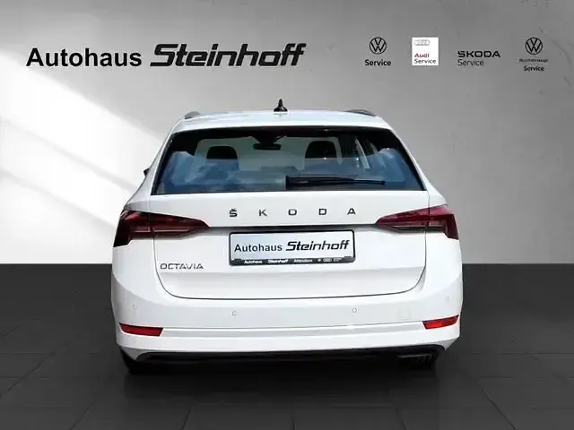 Gebraucht Skoda Octavia Style 116 PS (85 kW) 2021 Weiß Kombi