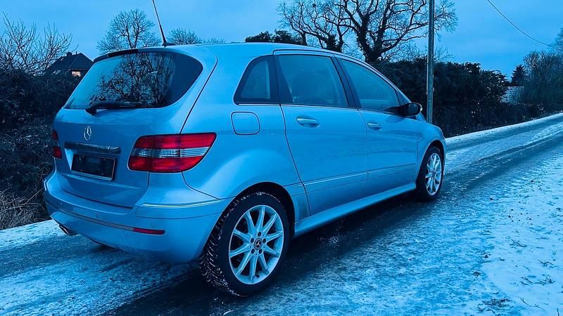 Gebraucht Mercedes B170 116 PS (85 kW) 2005 Blau Van / Kleinbus