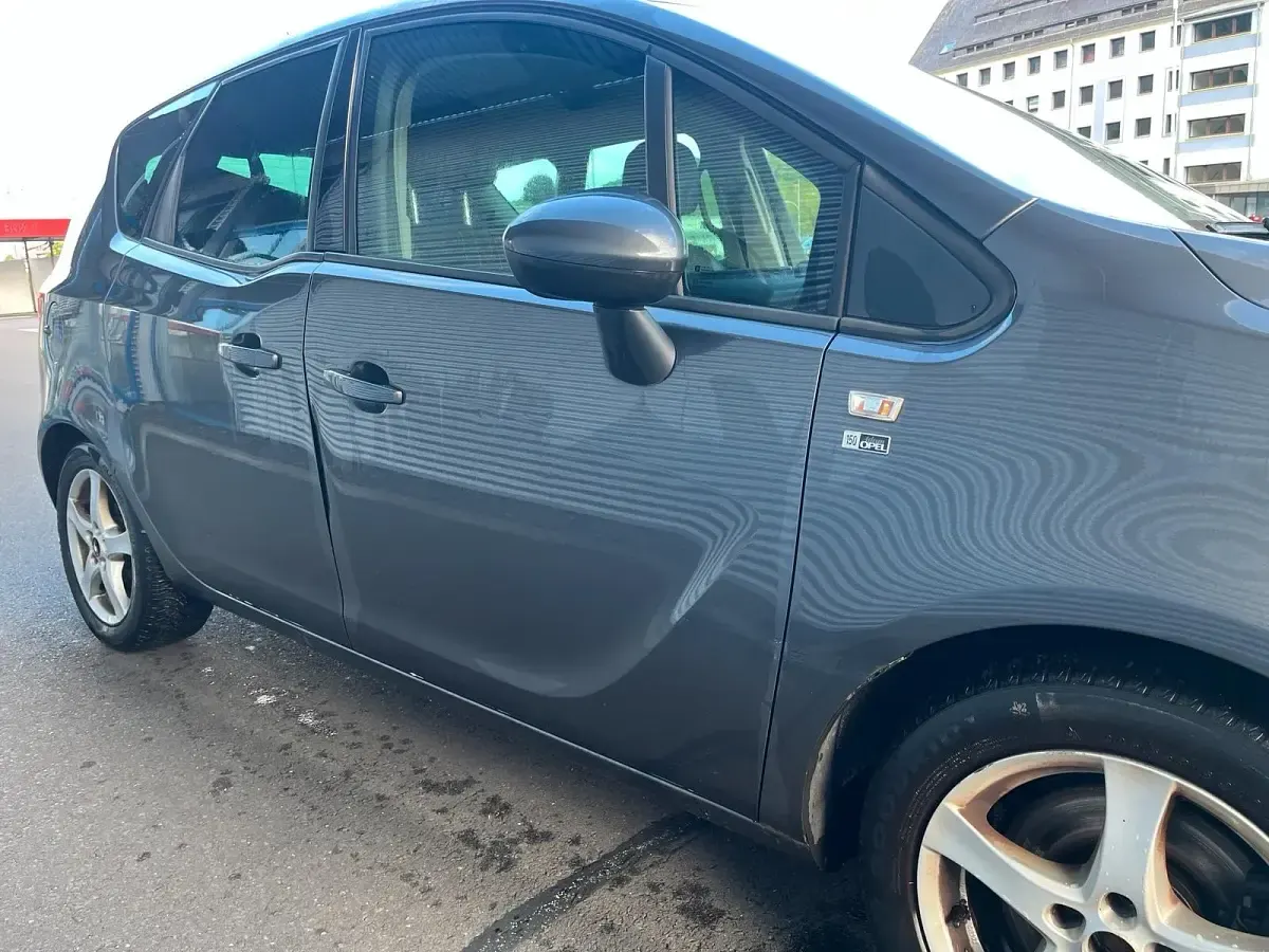 Gebraucht Opel Meriva 140 PS (102 kW) 2012 Grau Van / Kleinbus