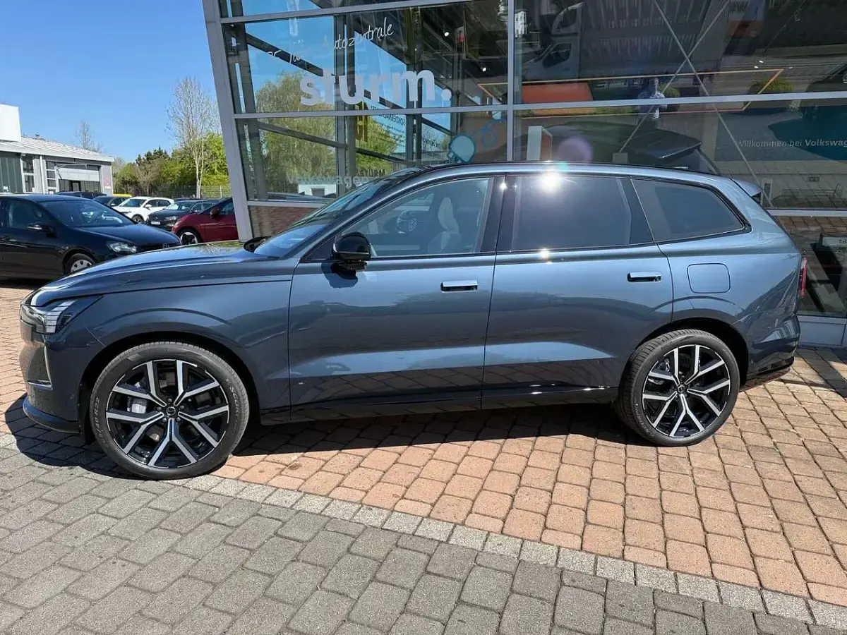 Gebraucht Volvo EX90 Ultra 334 kW (455 PS) 2026 Denim blue / metallic SUV
