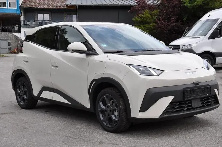 Käytetty BYD Dolphin Surf Boost 64 kW (88 HP) 2025 Peessi Viistoperä