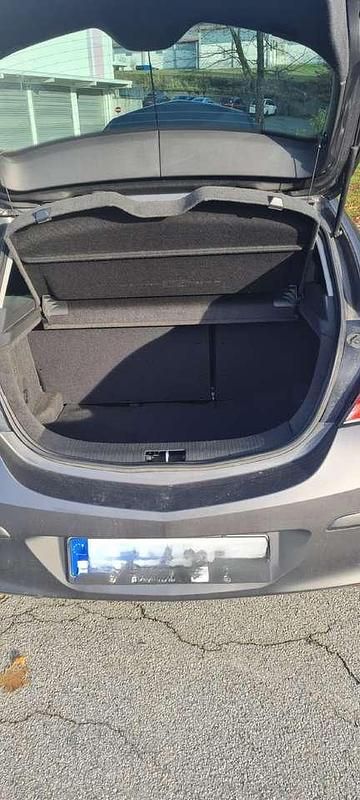 Używany Opel Astra 116 KM (85 kW) 2009 Coupe