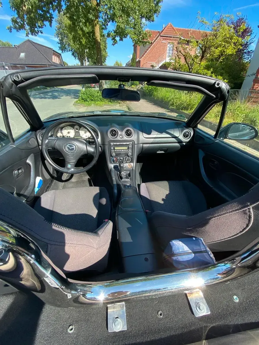 Gebraucht Mazda MX5 110 PS (80 kW) 2001 Schwarz Cabrio