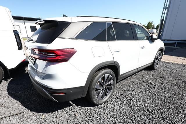 Moonweiß perleffekt moonweiß perleffekt Neu 2025 Skoda Kodiaq Selection SUV | 45.299 € (Fairer Preis) - Bild 1/4