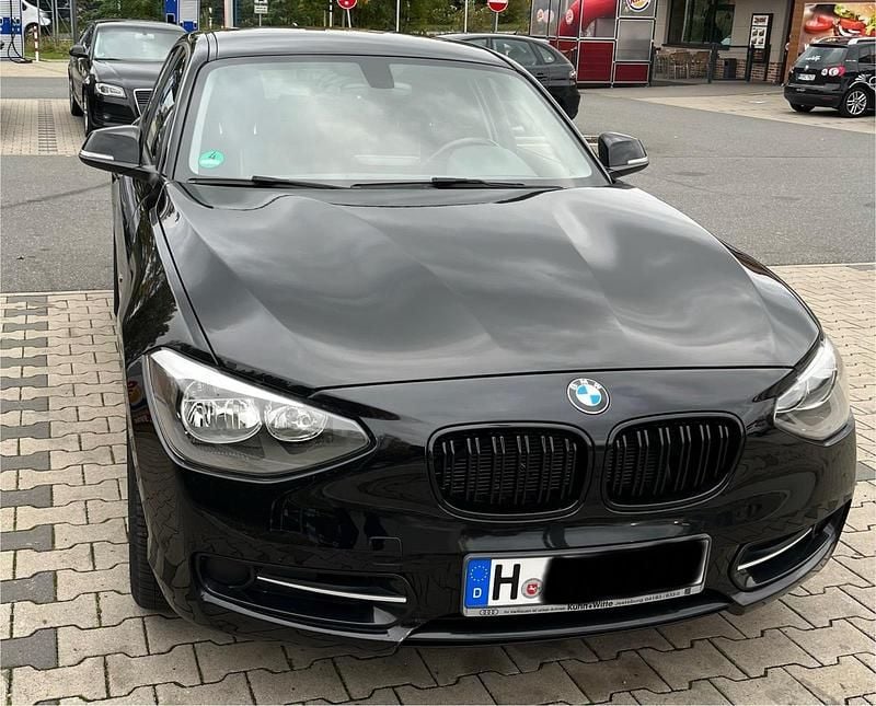 Schwarz Gebraucht 2013 BMW 116 M Sport Kleinwagen | 9.400 € (Superpreis) - Bild 1/4