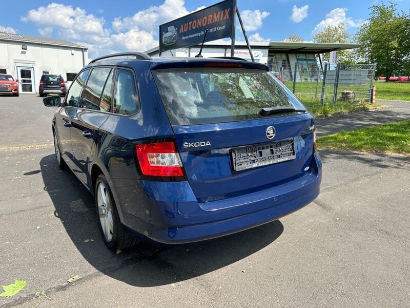 Gebraucht Skoda Fabia Style 90 PS (66 kW) 2016 Blau Kleinwagen