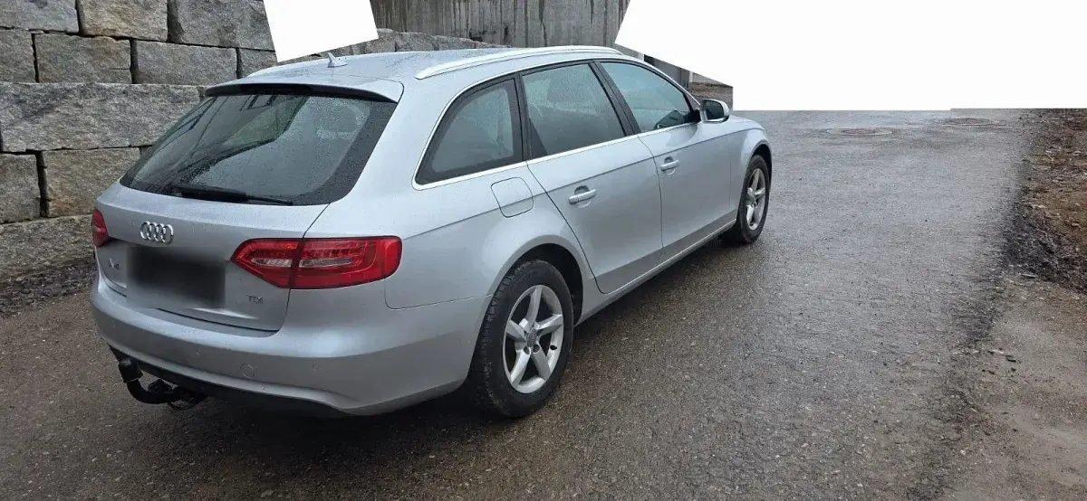 Gebraucht Audi A4 Attraction 177 PS (130 kW) 2014 Grau Kombi