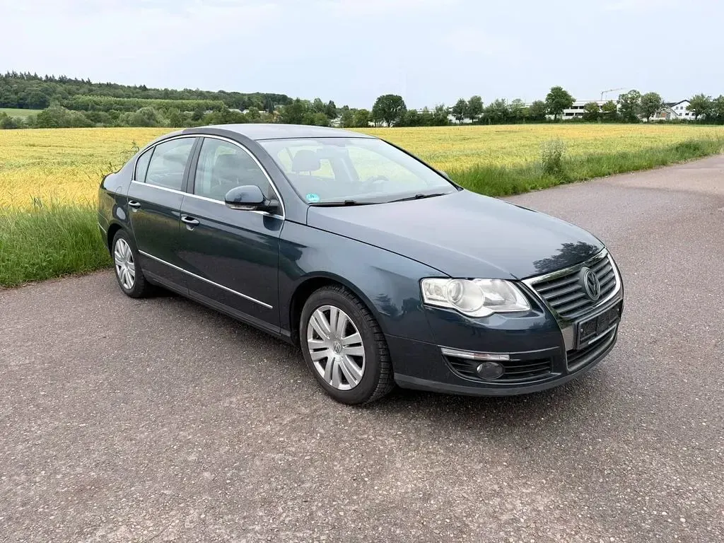 Gebraucht VW Passat Highline 150 PS (110 kW) 2007 Blau Limousine