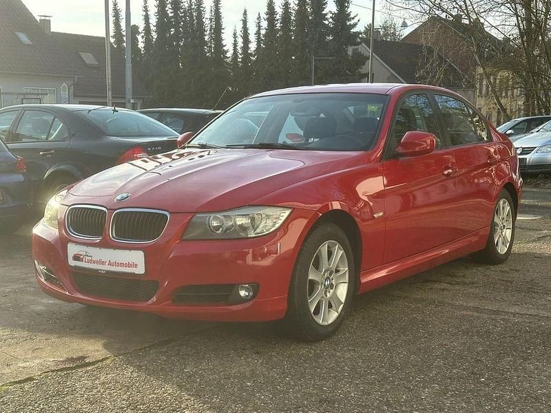 Rot Gebraucht 2010 BMW 318 Limousine | 4.500 € (Superpreis) - Bild 1/4