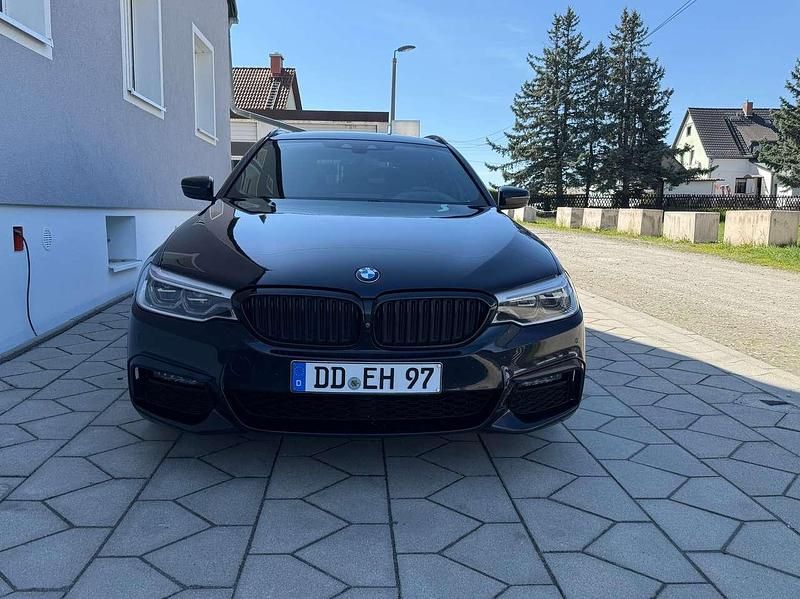 Gebraucht BMW 530 M Sport 265 PS (194 kW) 2018 Carbonschwarz metallic Kombi