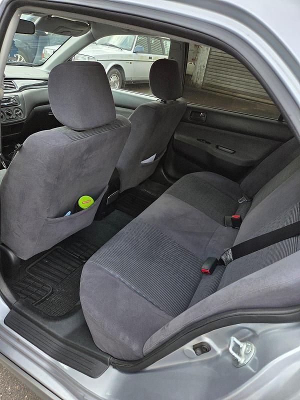 Gebraucht Mitsubishi Lancer 98 PS (72 kW) 2005 Grau Kombi