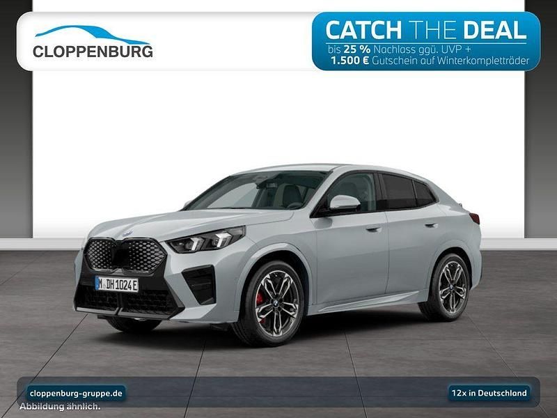 Grau Neu 2026 BMW iX2 M Sport SUV | 57.840 € (Fairer Preis) - Bild 1/3