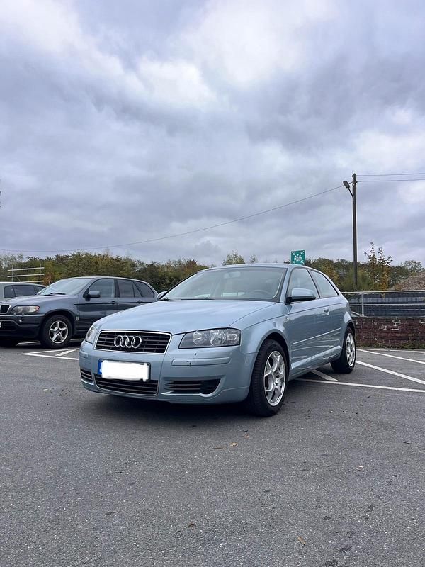 Blau Gebraucht 2003 Audi A3 Attraction Coupé | 3.400 € (Fairer Preis) - Bild 1/4