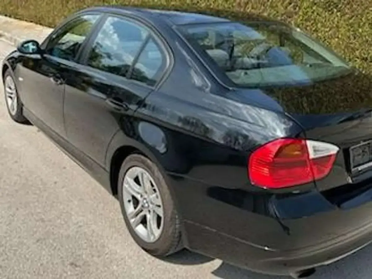Brugt BMW 318 143 HK (105 kW) 2008 Sort Sedan