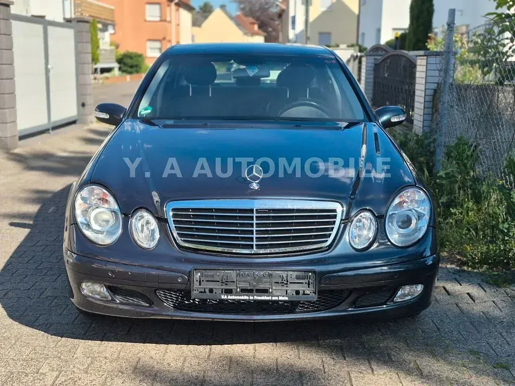 Gebraucht Mercedes E200 122 PS (89 kW) 2003 Schwarz Limousine
